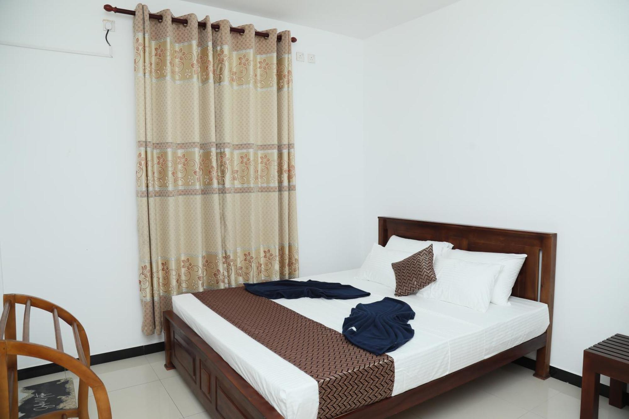 Crystal Wave Holiday Resort Polhena Matara Luaran gambar