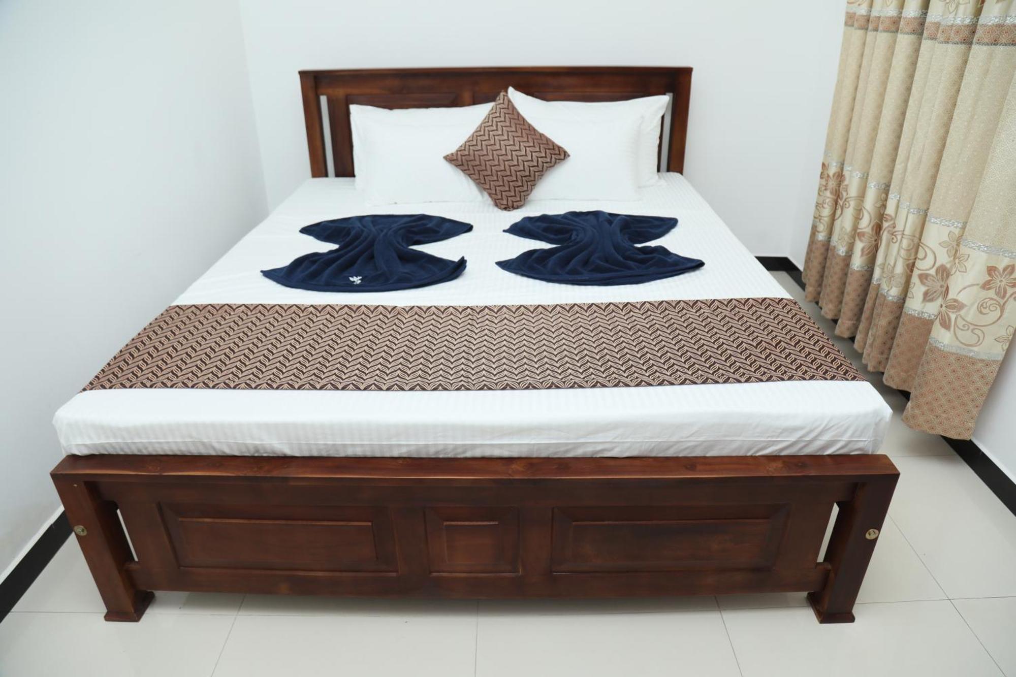 Crystal Wave Holiday Resort Polhena Matara Luaran gambar