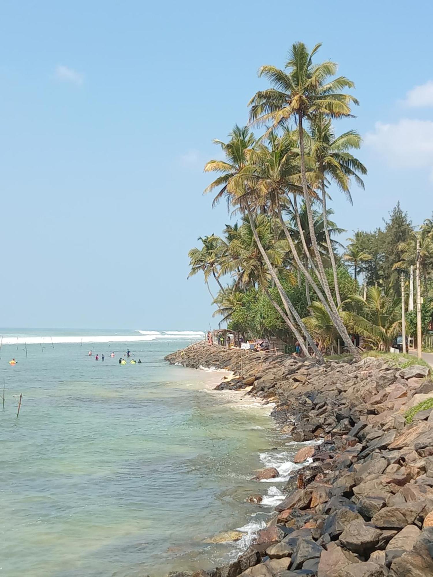 Crystal Wave Holiday Resort Polhena Matara Luaran gambar